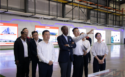 盧旺達(dá)駐華大使到凱盛玻璃控股所屬企業(yè)調(diào)研