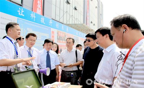 四川省委常委、省國資委黨委書記王少雄一行蒞臨公司參觀考察