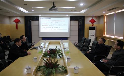 四川省委常委、組織部部長范銳平到成都中建材慰問指導(dǎo)